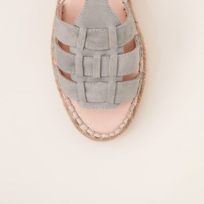 Sandalias planas Gaimo de yute en piel estilo cangrejera