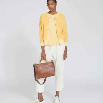 IraMira - Zapatilla vestir suela vibram color amarillo gris - look book